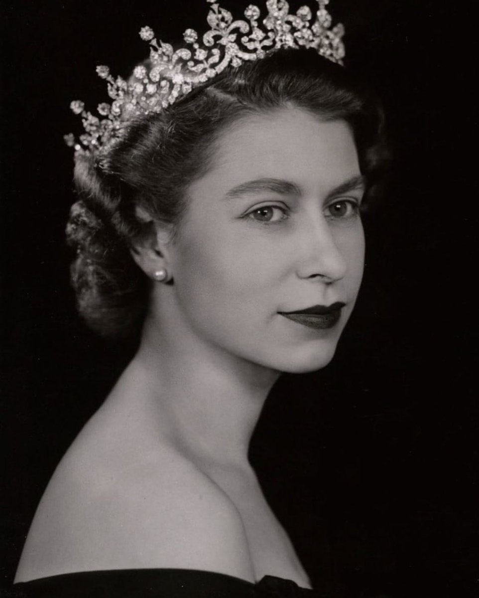 standrewshk's tweet photo. We are incredibly saddened to hear of the passing of Her Majesty The Queen.

We thank Her Majesty for her dedication to her duty and her devotion to her nation.

May She Rest in Peace https://t.co/jxsw0KwBzp