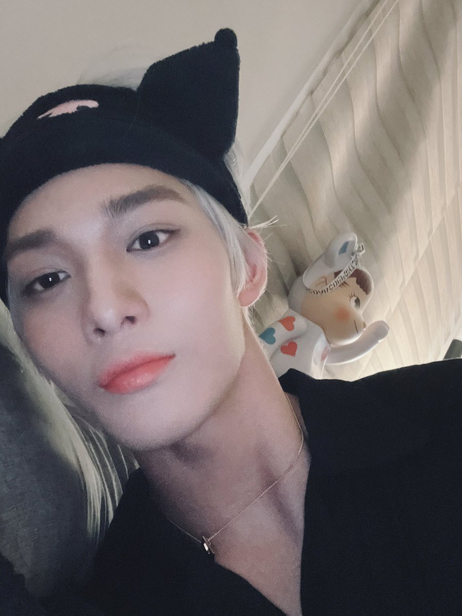 ClXTWT_'s tweet photo. · ⠀ ¿   ⠀(   ⠀𝗔𝗺𝗮   ⠀)   ⠀ ne   ⠀♡͟     ⠀𝐧𝐞𝐰   ⠀🍓   ⠀əve𝕟𝕥

Me desperté unicamente para disfrutar del  #𝑚itsuki𖤣𖥧𝚚ueendom y por supuesto poner en repeticion #キティ·𝑡unes, tremendo rolon que no voy a dejar de escuchar por el resto de mi vida! https://t.co/ZbuordMeUx