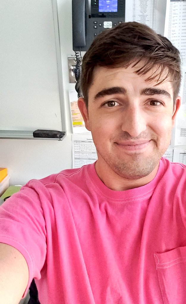 Nous commençons l'année avec des discussions importantes! #PinkShirtDayNS #journéeduchandailrose #standupagainstbullying @LeMarchantElem