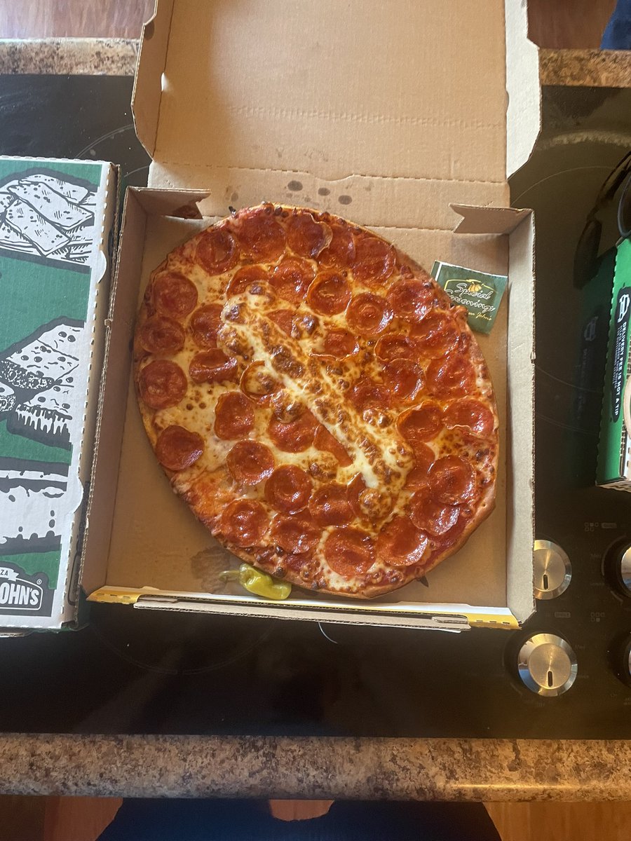 thelukestout_'s tweet photo. @PapaJohns this is supposed to be a “football pizza”. An absolute abomination to start the NFL season. Be better. The day of reckoning has come… https://t.co/4LGg9rwicH