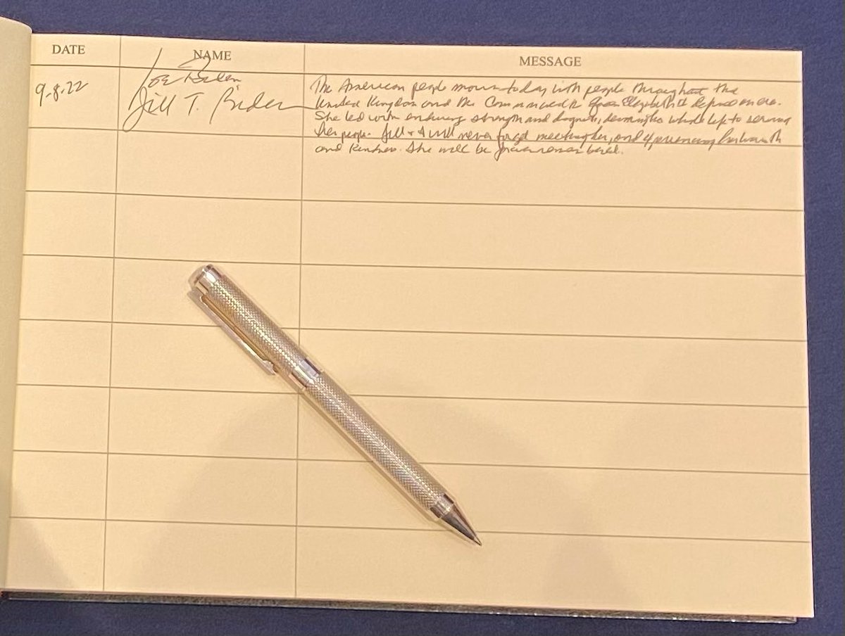 PenguinSix's tweet photo. The White House has released Joe Biden’s condolence book note for the Queen. https://t.co/yKgrZDiNRT