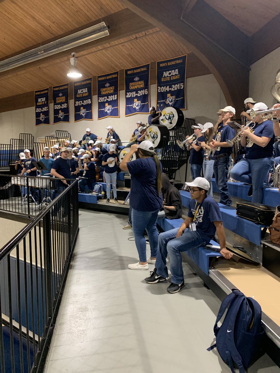 We are happy to be out supporting <a href="/ETBU_Volleyball/">ETBU Volleyball</a> for the first time! Let’s go Tigers! <a href="/GoETBUTigers/">ETBU Athletics</a>