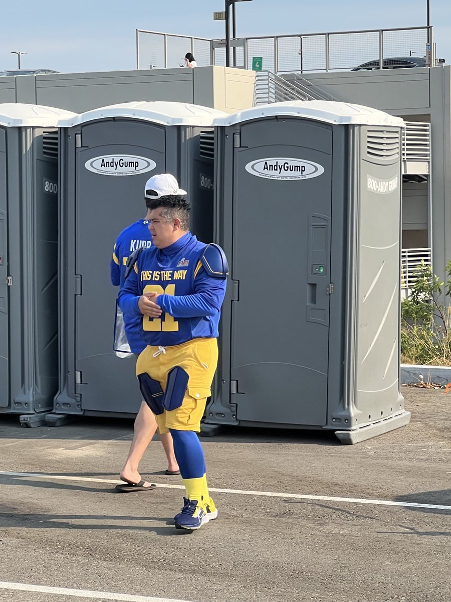 jwgrable's tweet photo. The Ramdalorian nervous—pre-game porta-potty stop
#craptalorian https://t.co/uYJzDQjoXA