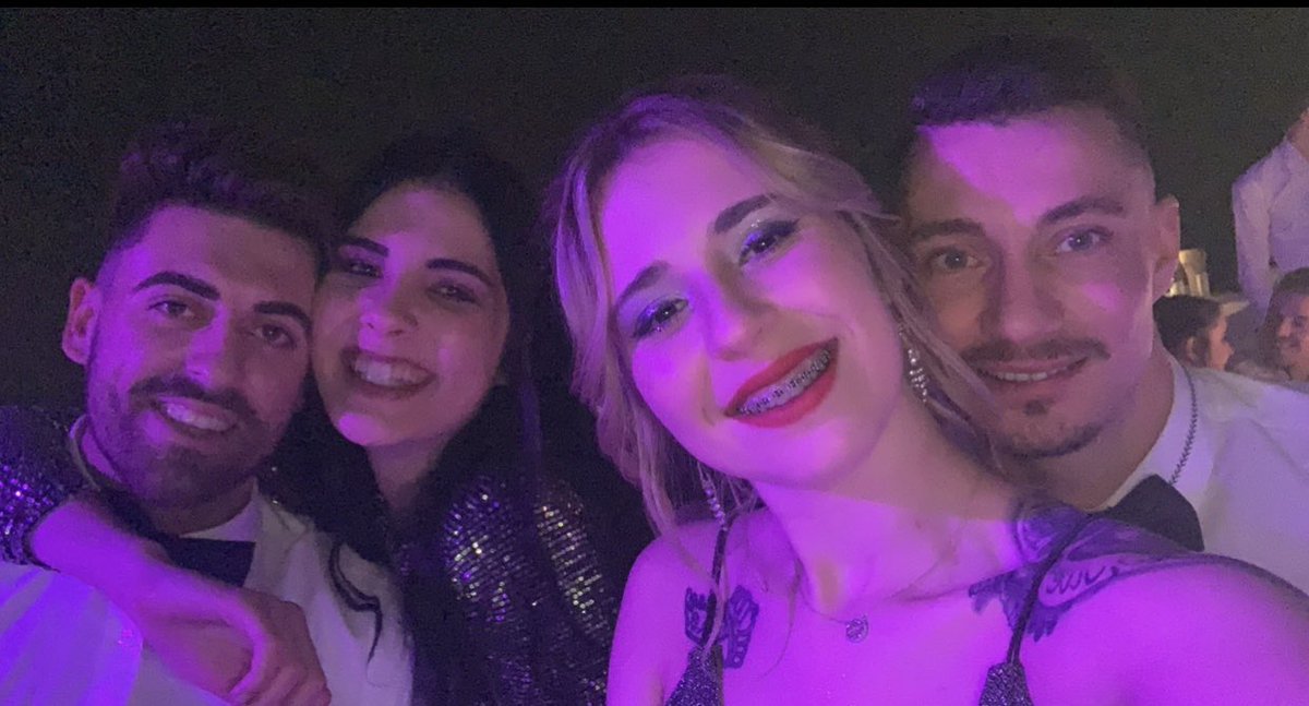 claudiasousaaa's tweet photo. Jamais serás esquecido meu menino🥹💫🤍
Foste um belo amigo , 10 anos de uma amizade linda , o carinho que eu tinha por ti era tanto , graças a ti conheci a pessoa que tenho hoje ao meu lado , a pessoa que me deu um filho lindo , agradeço te tanto, por tanto que fizeste por mim * https://t.co/dPeXEhzMs8