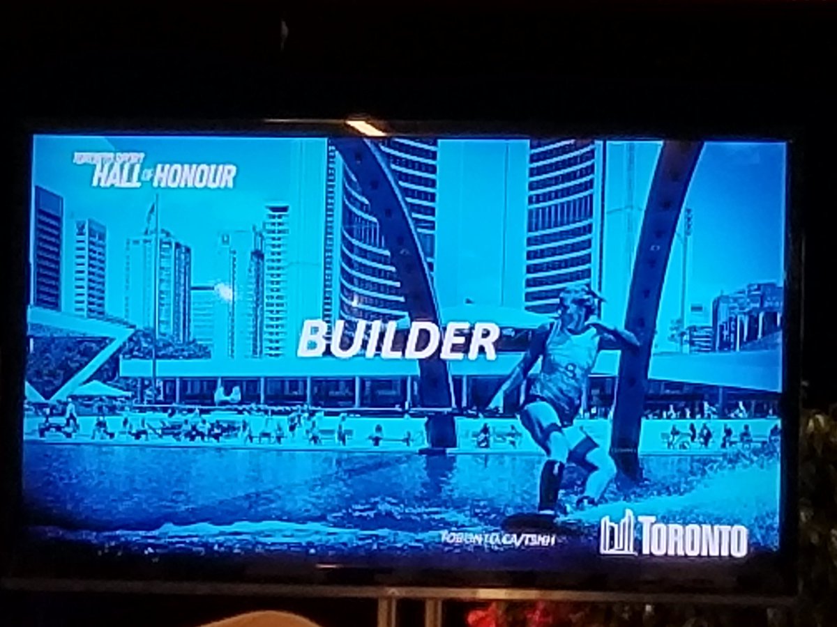 PTKsportsdude's tweet photo. #tosport 2022 Builder inductee @GTHLHockey John Gardner. John served the #gthl from 1975 to 2015. Award accepted by Scott Oakman. https://t.co/7SpwrwNUfZ