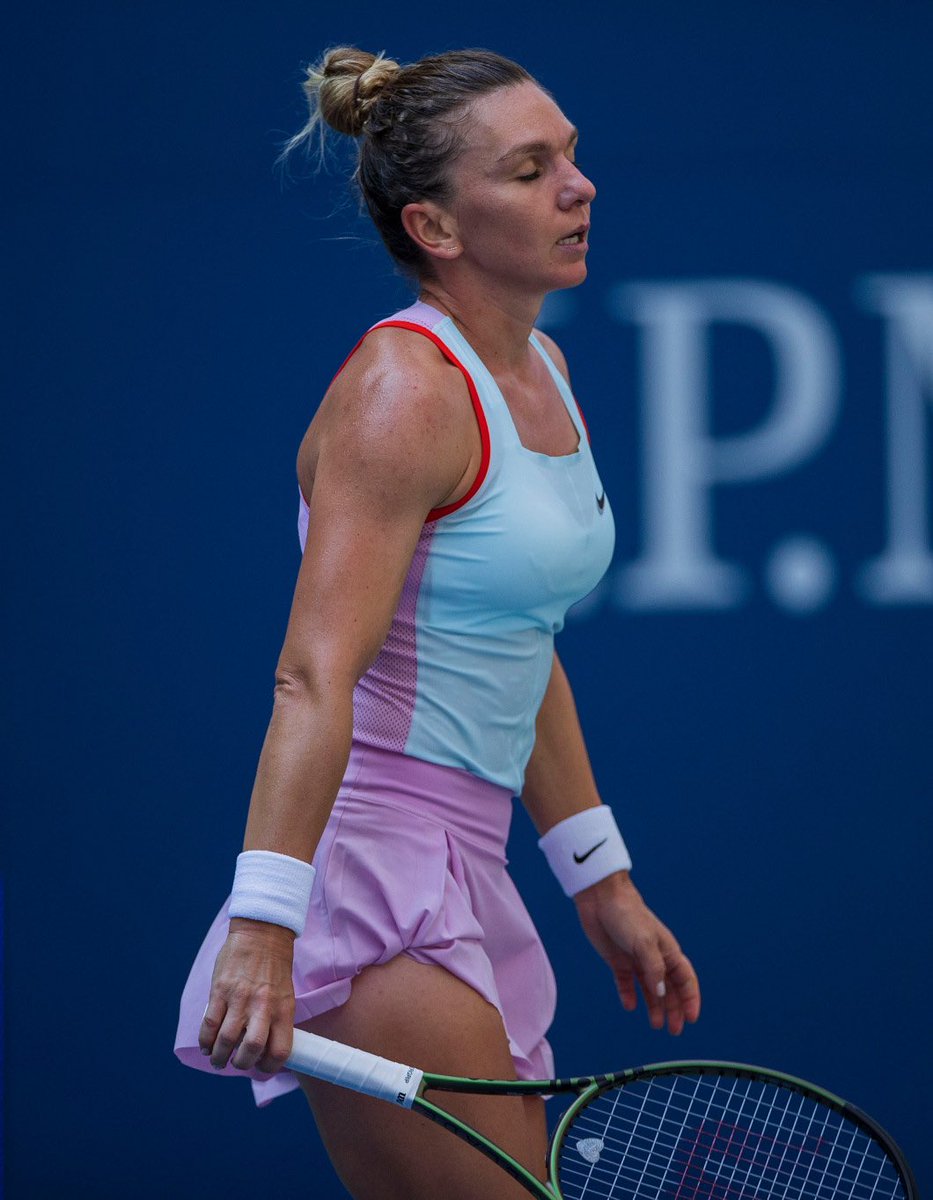 FonteRyan's tweet photo. 🙏❤️ #teamhalep https://t.co/2NugNlFCfD