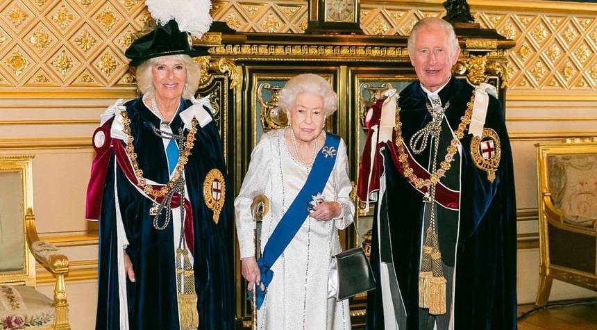 Lo que se sabe de la ‘Operación Golden Orb’: La coronación formal del rey Carlos de Inglaterra que debe ser sencilla y menos costosa que la de Isabel II ► ow.ly/Th6Z50KEZrn