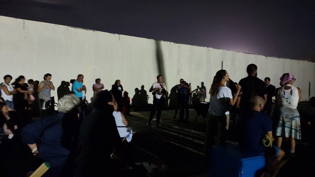 jvazquez_pr's tweet photo. ¡Increible! En la reunión de las comunidades del Escambrón

 Nos enteramos que Miguel Romero es la primera administración que le niega -en 30 años- a un grupo de envejeciente la entrada gratuita a la playa del Escambrón.

¡La comunidad se organiza! https://t.co/CokzejEZxb