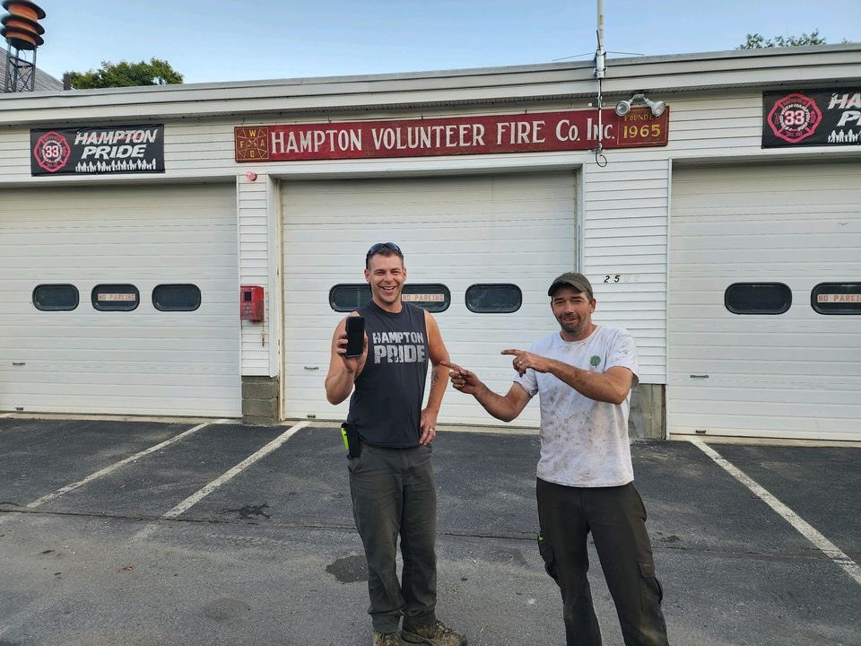 DirecTV Stream &amp; 4 FirstNet out of prime St.Albans today, the RSM &amp; I showing the team what right looks like 💪🏻 along with a lead for another 3 FN too! <a href="/LillardDerick/">Derick Lillard</a> <a href="/emilywiper/">Emily Wiper</a> <a href="/RayRodriguezNE/">Ray Rodriguez</a> #wiNEverything <a href="/TheRealOurNE/">#OurNE</a> <a href="/swat_east/">EastRegionSWAT #SWATsUP</a> <a href="/Hope_Chapman/">Hope Chapman</a> <a href="/FirstNet/">FirstNet, Built with AT&T</a> #OurNE #TNT #SWATsUP