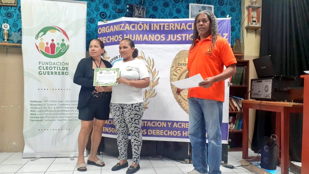 JimmySimisterra's tweet photo. En @fcleoguerrero realizamos un taller sobre la historia de los Derechos Humanos y la responsabilidad del estado sobre los derechos ciudadanos. Taller impartido por el Abg. Ismael Franco - Presidente de la Organización Internacional en defensa de los Derechos Humanos. https://t.co/yeSTccWfFc