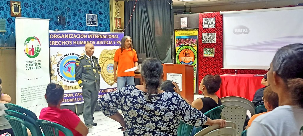 JimmySimisterra's tweet photo. En @fcleoguerrero realizamos un taller sobre la historia de los Derechos Humanos y la responsabilidad del estado sobre los derechos ciudadanos. Taller impartido por el Abg. Ismael Franco - Presidente de la Organización Internacional en defensa de los Derechos Humanos. https://t.co/yeSTccWfFc