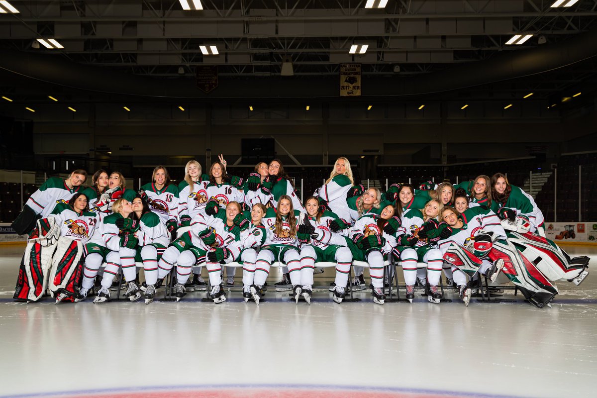 Media Day!!🦫 <a href="/MSUBeaversWHKY/">Minot State Women’s Hockey</a> <a href="/ArbautPhoto/">Arbaut Photography LLC</a>