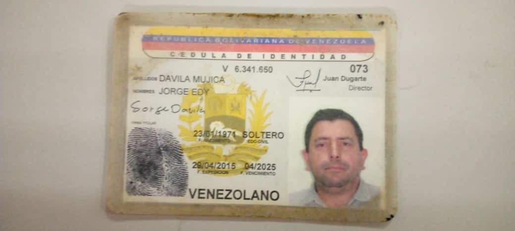 Aquí están las evidencias de todo lo que estoy denunciando. Cédula del estafador y el acta de compromiso que él mismo firmo en la sede del Ministerio del deporte.