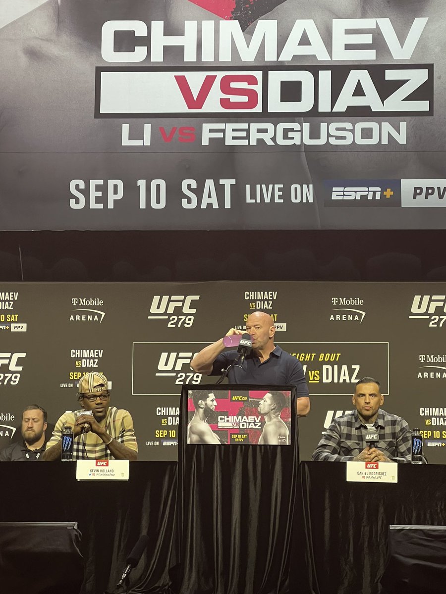 The UFC 279 press conference started 30 minutes late because a fight happened backstage. Diaz, Khamzat, Ferguson and Leech are all missing. Dana White said they’re only able to bring 2 fighters out at a time. First up is Kevin Holland and D-Rod. Damn .. 😳 <a href="/ufc/">UFC</a> #UFC279