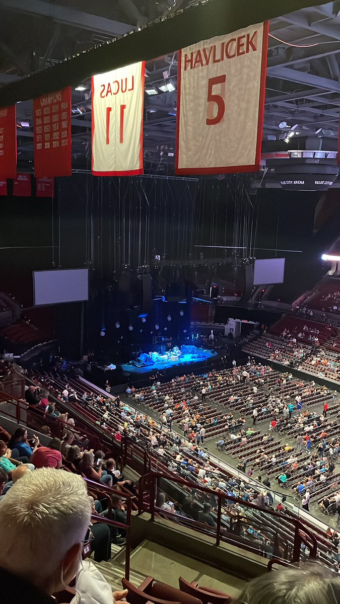 RevJasonEmerson's tweet photo. Getting ready to see Sir Eric Clapton.  Seems a fitting way to honor Queen Elizabeth’s passing. #Slowhand https://t.co/abtec7pMc7