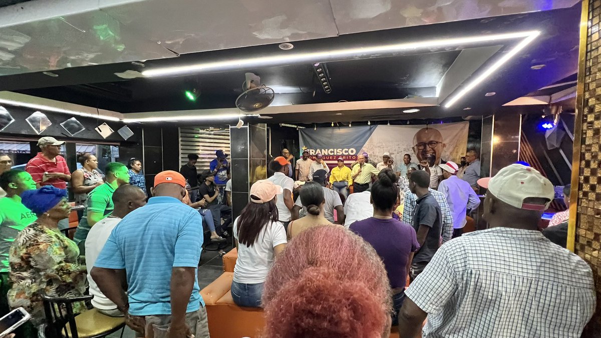 DominguezBrito's tweet photo. En San Luis, Circunscripción 3 de Santo Domingo Este, realizamos asamblea electoral y de organización con un nuevo grupo de coordinadores de nuestro proyecto de nación. 

¡Sin distracciones!
¡El 16 de octubre VOTA 3!

#Vota3 #FranciscoPresidente https://t.co/zanBbzfujF