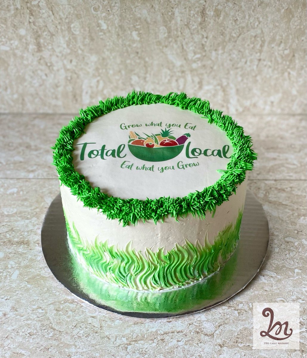 TheCakeMadame's tweet photo. Celebrating locally grown with this 3 layered orange sponge, red velvet and Belgian chocolate cake with cream cheese frosting and an edible print.
#OrangeSponge #RedVelvet #BelgianChocolate #CreamcheeseFrosting #EdiblePrint #Cakegasm https://t.co/nkGWAeeNSm