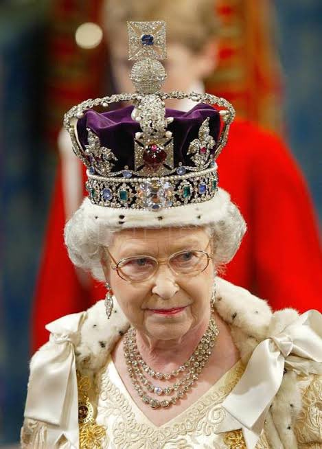 Saffron_Sniper1's tweet photo. You have 6.6 billion acres of land (L00t€d Land) but in the end you got to use only 6*6 ft. for your Coffin 🤡
Return the looted #Kohinoor of 🇮🇳
#Monarcy 👎
#ElisabethII #Elizabeth2 #Elisabetta #Elizabeth #QueenElizabeth #PrincessDiana https://t.co/BTS7dtsQdr