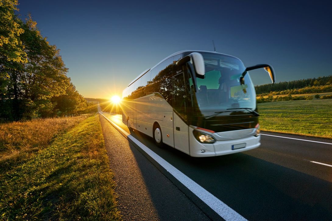 dauchez_anne's tweet photo. « Aujourd’hui j’ai signé un CDI  chauffeur de 🚌 » J., 59 ans, en situation de handicap,  licencié il y a 1 an, informe sa conseillère d’une reconversion réussie grâce à ses démarches actives #AvecPoleEmploi   (VSI ▶️regards croisés ▶️immersion ▶️formation POEC ⏭CDI)  👍 https://t.co/gs4xt2VF2O
