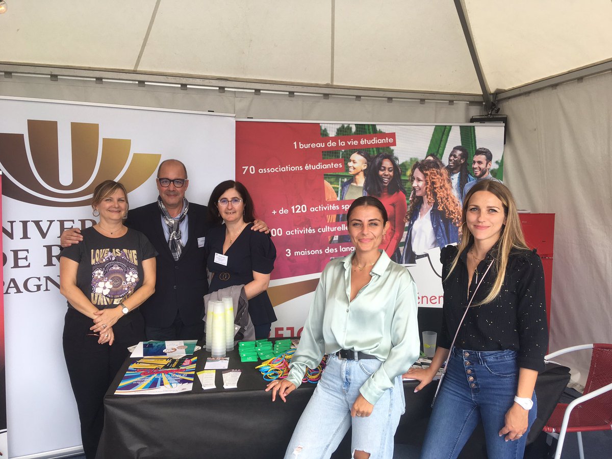 Belle journée à la <a href="/foiredechalons/">Foire de Châlons</a> avec le <a href="/CfaDfpa/">🟣🎓 DFPA URCA</a> , le @SEIPMissionIP , l’ <a href="/URCA_Incubateur/">URCA_Incubateur</a> et <a href="/NQTasso/">NQT</a> . Merci à tous les jeunes qui sont venus à notre rencontre et au collectif châlonnais pour l’interview 🙏🥰