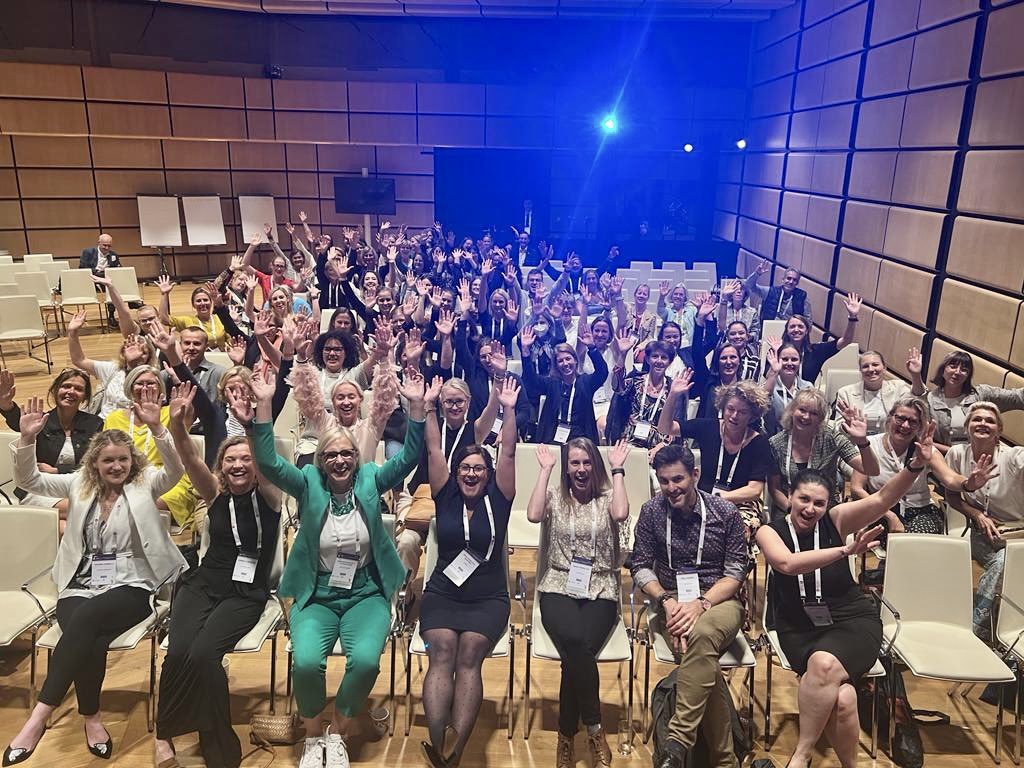 PtEdina's tweet photo. It was so great to celebrate World PT Day at ICS Physiotherapy Forum!
#ICS2022 #Vienna #physiotherapy #worldPTday2022 #pelvichealth #conservativemanagement #EBM #physiosrock https://t.co/fMgYsXrXs7