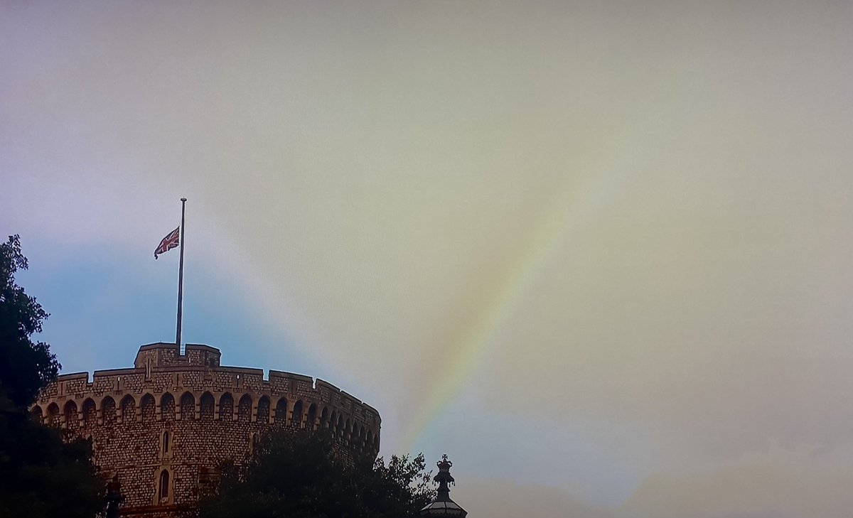 The end of a truly remarkable era. An unprecedented reign of a  wonderful Queen. So apt a rainbow appeared briefly over Windsor shortly after the sad announcement today.