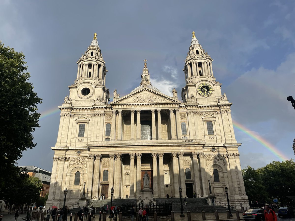 _RobLester's tweet image. RIP QE2 #Queen Elizabeth II