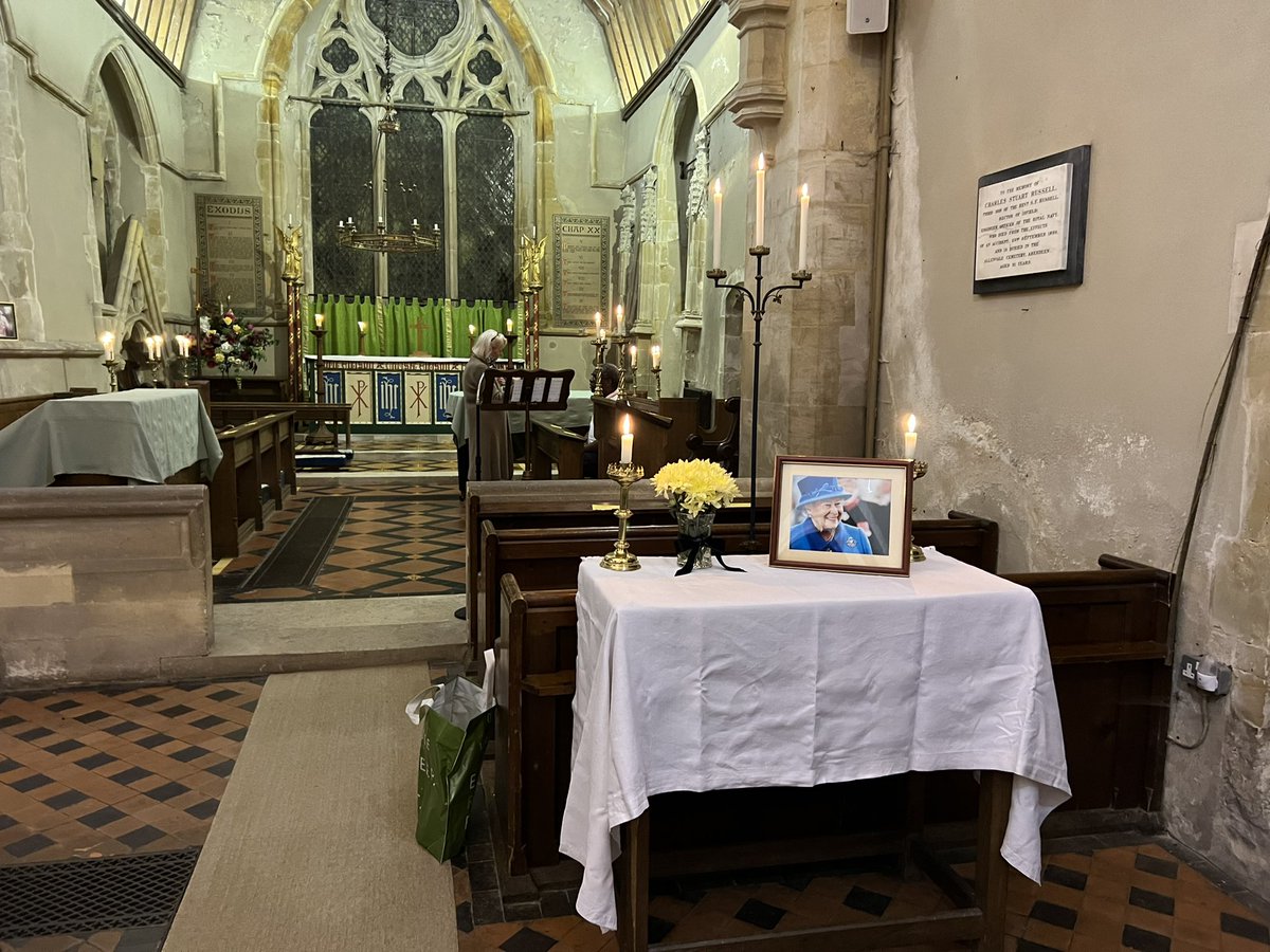 marthamutikani's tweet photo. We are opening our churches From tonight and over the next 3 days As we remember with thanksgiving the life of Elizabeth, Your servant,our Queen, that she may rest from her labours & rejoice in the One whom she worshipped as King of Kings & Lord of Lords.@ChichesterDio #Isfield https://t.co/y0OqgEeyQz