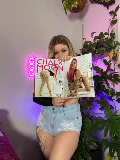 I was featured in the newest edition of @AltStarMag !! I can&rsquo;t thank them enough for reaching out! This<a class="tags" target="_blank" title="On Twitter" href="/?out=eyJ0eXAiOiJKV1QiLCJhbGciOiJIUzUxMiJ9.eyJpYXQiOjE3MjExOTEwMDksImlzcyI6InR3cG9ybnN0YXJzLmNvbSIsIm5iZiI6MTcyMTE5MTAwOSwiZXhwIjoxNzUyNzI3MDA5LCJyZWRpcmVjdF91cmwiOiJodHRwczovL3R3aXR0ZXIuY29tL0FsdFN0YXJNYWcifQ.EF7m91SEH7jasXGvFVFm0oapz6HXttNCsAEpKGWFk3x9Qz-P3gj2RCFWCMEU-Q0-zyDmdzbo_njT2XU87Gx8XQ">@AltStarMag</a><a href="/tag/onmfc"class="tags"><span>#onmfc</span></a>