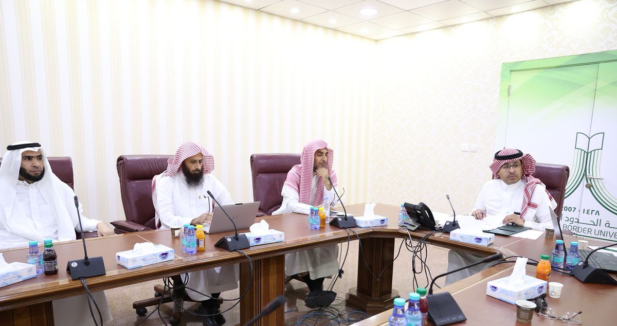 NBU_KSA's tweet photo. سعادة وكيل الجامعة للدراسات العليا والبحث العلمي؛ يترأس الاجتماع الأول للمجلس العلمي للعام الجامعي 1444هـ.
#جامعة_الحدود_الشمالية https://t.co/6nE8aTxfmj