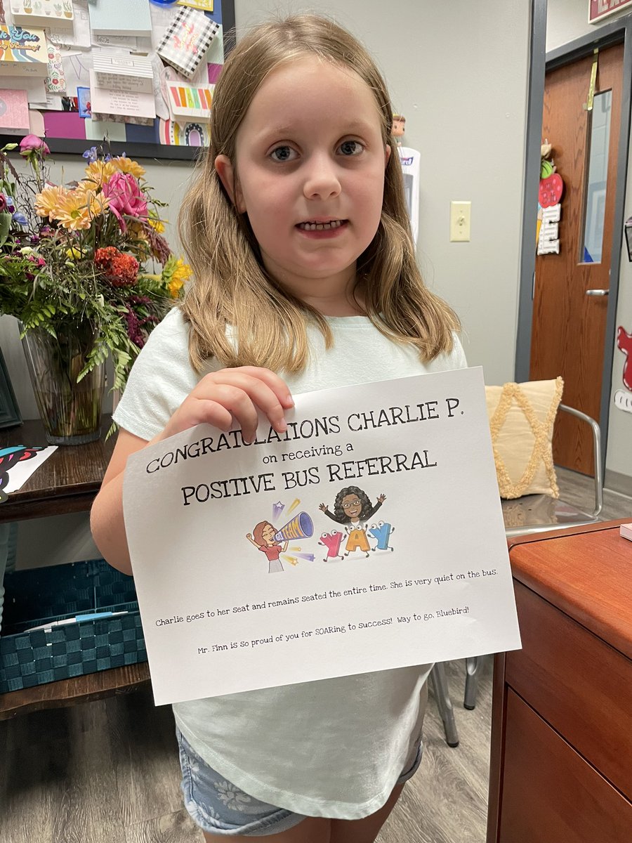 AlvatonElem's tweet photo. Eden earned a ⭐️positive office referral⭐️ today for working hard and scoring 100% on her first module math test! Cooper and Charlie earned 👏positive bus referrals👏 today for being helpful on the bus and following all of the bus rules! #AESpride https://t.co/GzkUK13bcR