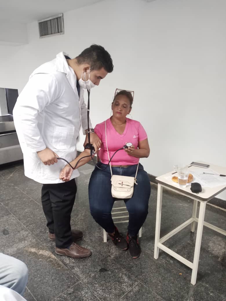 #Cuba es un paradigma en la actuación frente a las desigualdades. El compromiso social para una nueva era post #COVID19 está entre las prioridades del Gobierno. #HéroesDeLaSalud #CubaPorLaVida #CubaCoopera <a href="/cubacooperaven/">Brigada Médica Cubana en Venezuela</a> <a href="/MINSAPCuba/">Ministerio de Salud Pública de Cuba</a> <a href="/japortalmiranda/">José Angel Portal Miranda</a> <a href="/PardoRegla/">Regla Angulo Pardo</a>