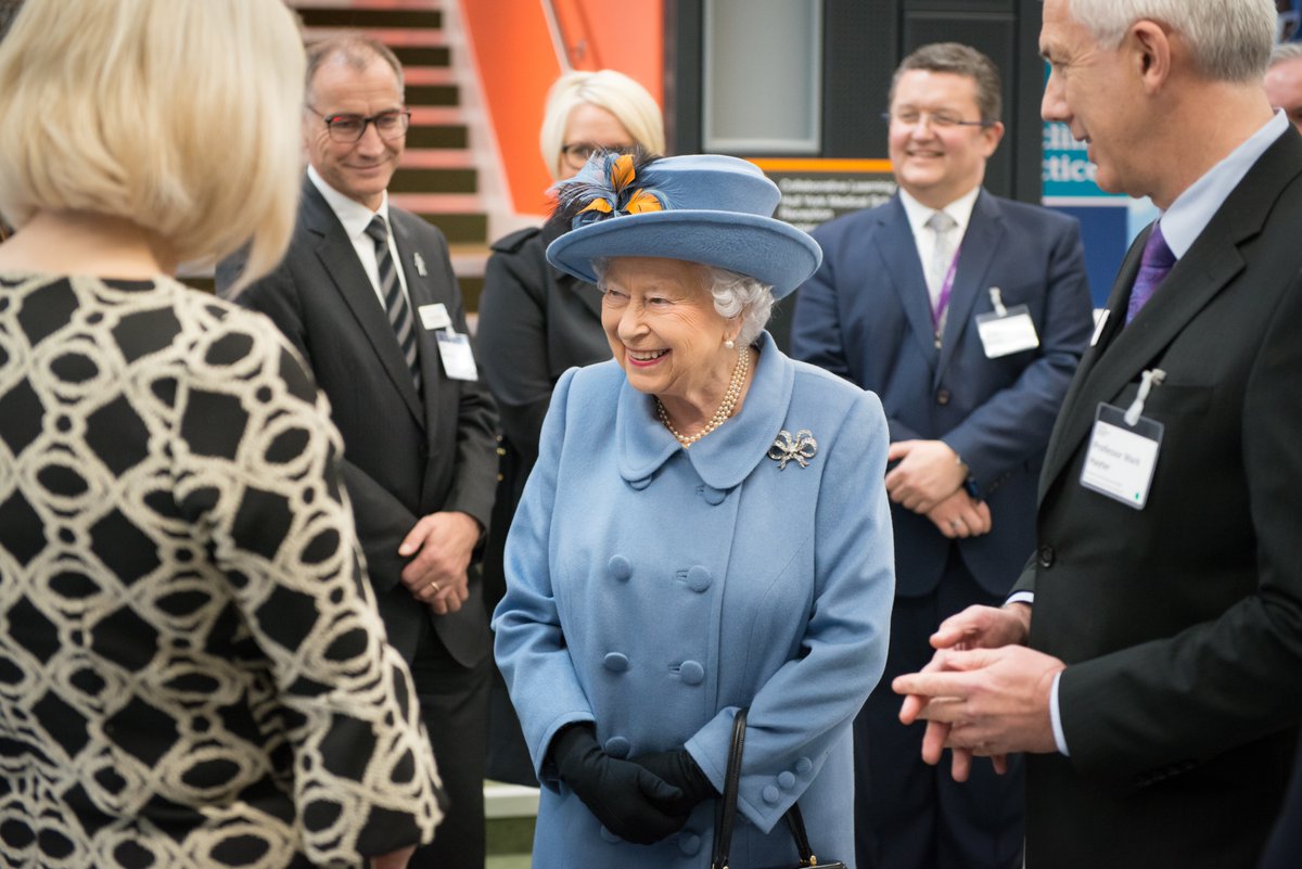 UniOfHull's tweet photo. The University of Hull joins the nation in paying tribute to Her Majesty, The Queen. Many of our students and staff will have fond memories of Her Majesty’s visit in 2017 to open our Allam Medical Building. https://t.co/mQ92vRtOtP