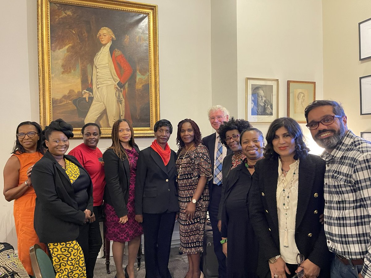 felicia_kwaku's tweet photo. Members of #UK Nursing &amp; Midwifery #diaspora with @LordNigelCrisp this evening. #Caribbean #Malawi #Kenya #Jamaica, #Uganda #Ivory Coast #Ghana #Nigeria #Bangladesh #Sikh represented. His presentation was so rich “How we in the West should be learning from low income countries” https://t.co/NMwrNxGGL9