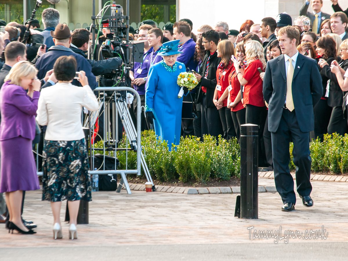 TammyLynn_17's tweet photo. Remembering when The Queen came to Gloucester. 23 October 2009. https://t.co/Fvh6qxyXyK