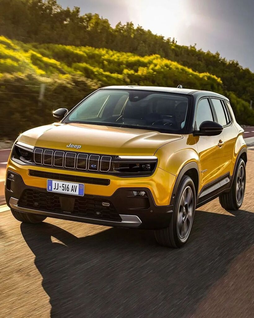 carroesportebr's tweet photo. JEEP AVENGER 2024
REVELADO NESTA QUINTA O NOME DO "BABY JEEP !
Exibido pela primeira vez por Carlos Tavares, CEO da Stellantis ao anunciar o plano #DareForward, o inédito Jeep Avenger será o primeiro modelo da marca criado desde origem para ser 100% e… https://t.co/Lp9geFVNCh https://t.co/xZ0NnswqRH