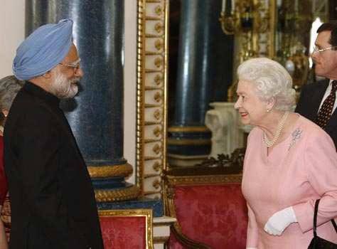 AdityaRajKaul's tweet photo. It’s quite ironic that #QueenElizabeth died on a day when India in a grand ceremony decided to bury its brutal colonial relics and began a proud new journey of Indian heritage, freedom &amp; culture. No disrespect to the dead. Yet the British royals looted India and never apologised. https://t.co/8ceP7sc4cE