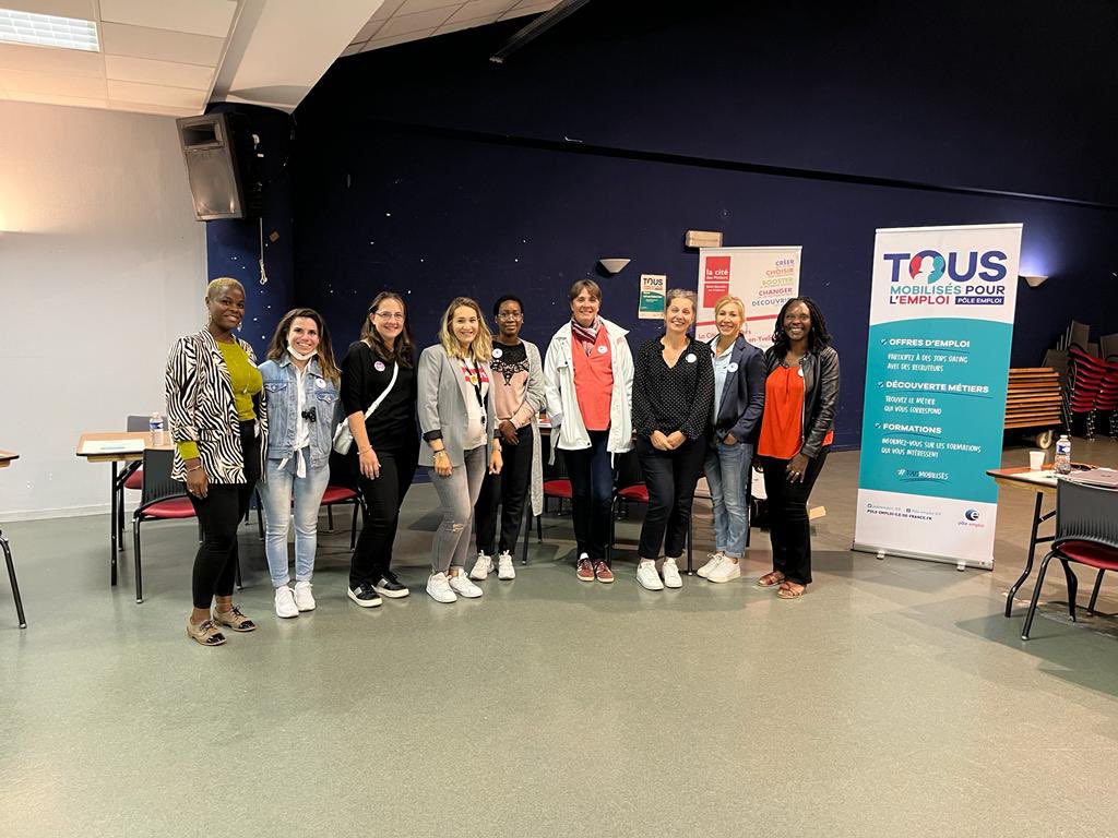 Une de nos priorités,aller vers les publics en recherche d’#emploi et leur proposer des solutions concrètes comme aujourd’hui à #Trappes avec notre #Forum Emploi Formation organisé avec <a href="/villedetrappes/">Trappes</a> .Ce sont près de 200 participants pour cette 1ère édition #QPV #TousMobilisés