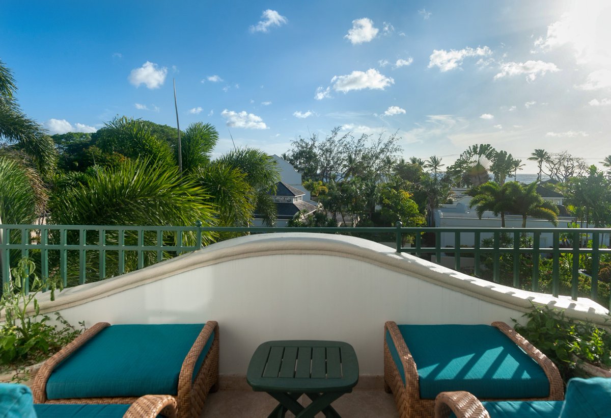 This is  b l i s s

Bajan Tonic, Mullins Bay, Barbados 🇧🇧 
4 bedroom townhouse for sale, get all the details, email us today info@barbadosvillaservices.com

barbadosvillaservices.com/villa/bajan-to…