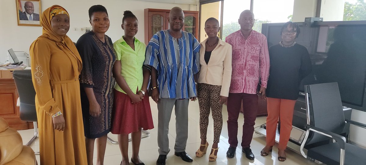 SrhrNetwork_UER's tweet photo. The SRHR NETWORK had the opportunity to meet the Upper East Regional Minister to hold talks on how the two outfits can collaborate to reduce incidents of teenage pregnancies, defilement and other sexual health issues. https://t.co/JNx7Ktx9z7