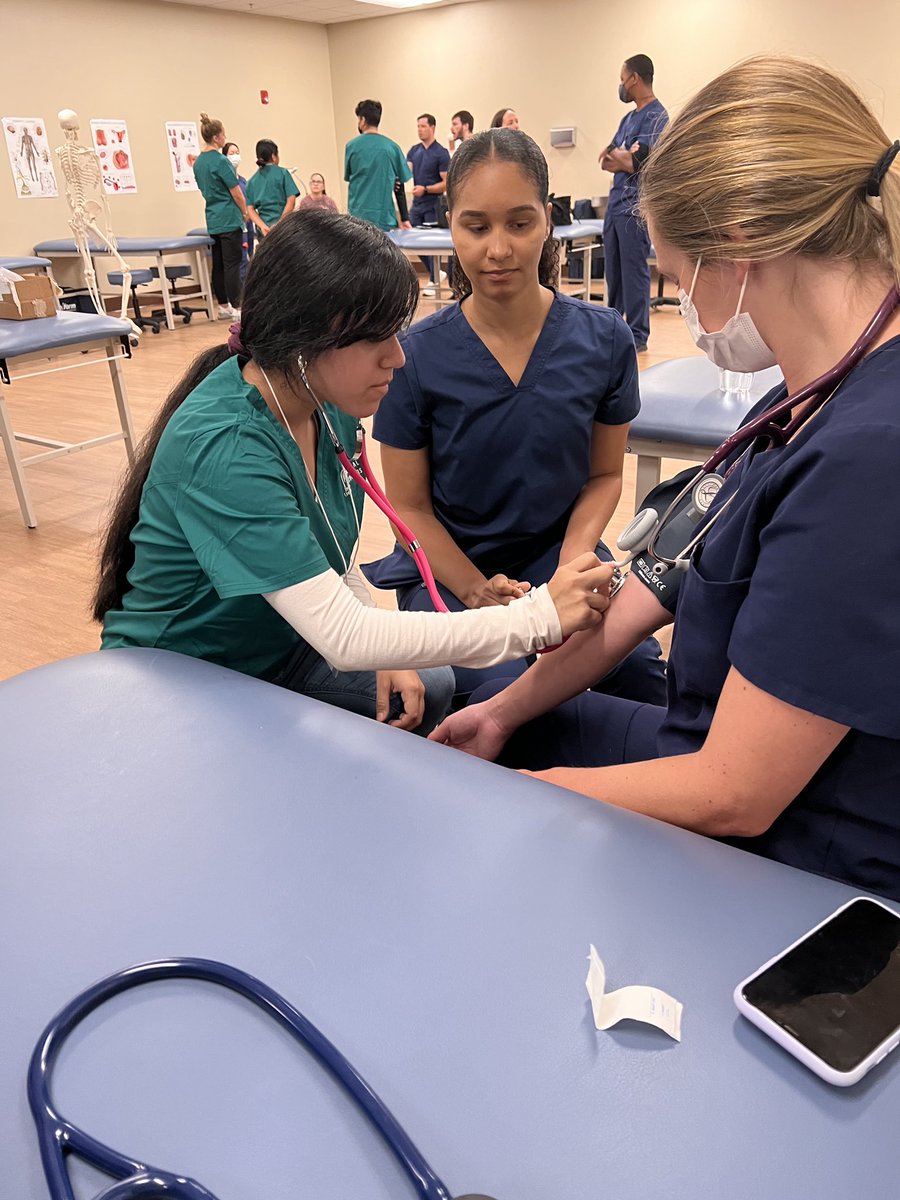 foothillsahec's tweet photo. 1st day of Brenau Medical Scholars! Students learned about the PA and PT professions. Check out our website to learn about health career programs for students! https://t.co/rhRMaGdn00