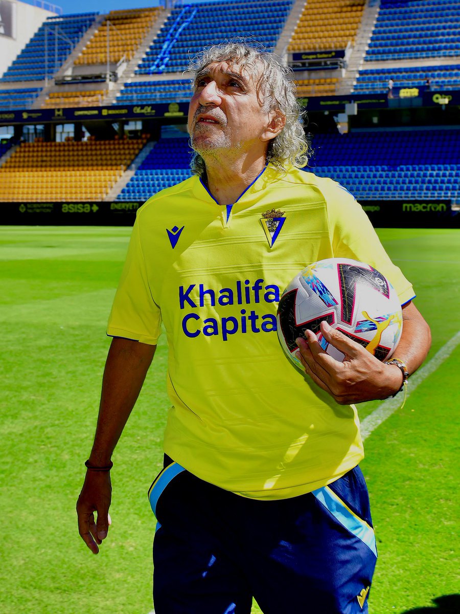 The Magician is at home 😍💛
