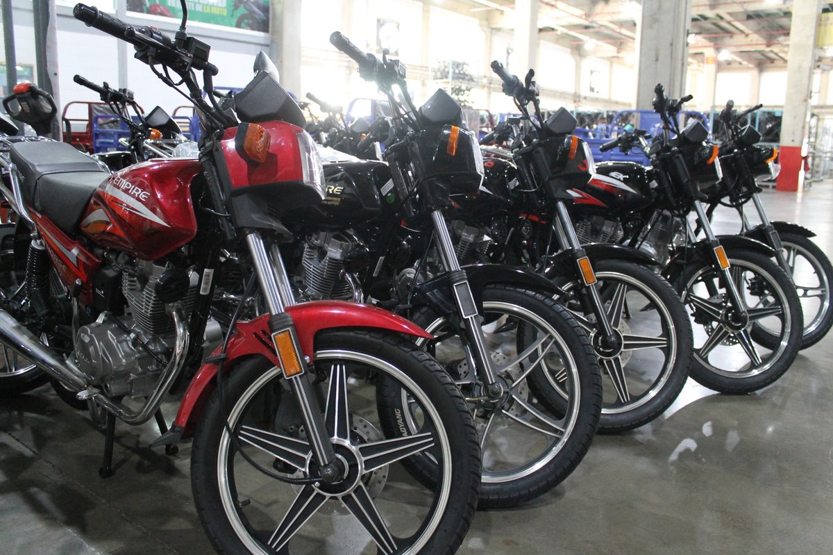 Seguimos ensamblando bienestar 🧡💙🏍