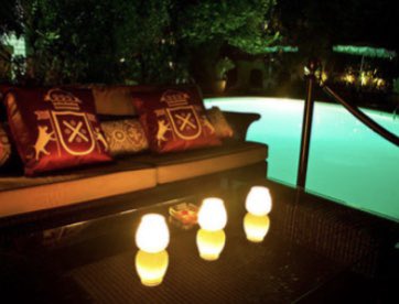 BigInkVisual's tweet photo. Poolside pillows are a nice touch. #branding #graphics #Minneapolis #Minnesota https://t.co/xik1eegUva
