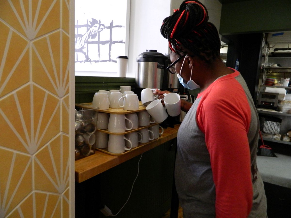 Congratulations to <a href="/StlYouthJobs/">STL Youth Jobs</a> job seeker Johne, who was recently hired to start as an employee at <a href="/RoosterStL/">Rooster Cafe</a> after completing her Summer Work Experience Program there!!

#stlyouthjobs #roosterstl #restaurants #stleats #summerworkexperience #stlouis
