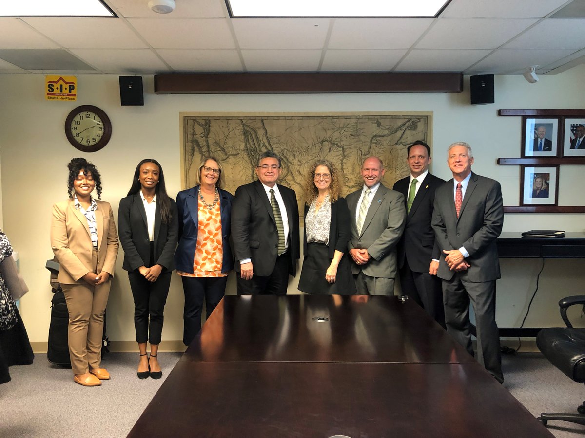 JimHowe24's tweet photo. A team of @nature_org staff from around the country traveled to the #Pentagon today to meet with Jaime Pinkham of @USACEHQ and discuss #NatureBasedSolutions &amp; our partnerships with the Sustainable Rivers Program, #MissouriRiver &amp; #AlabamaRiver. https://t.co/mMLpA3TKeb
