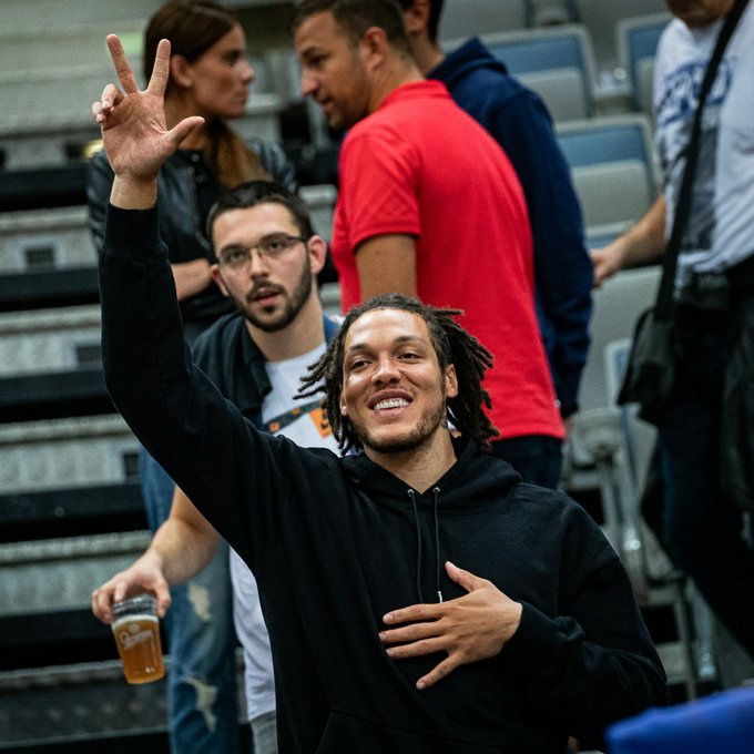 FcKJeMqXgAE4mnp?format=jpg&name=small