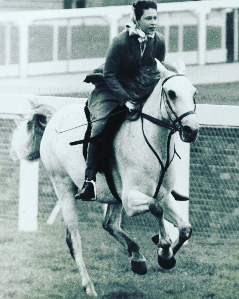 This is how I’d like to remember our queen 🖤

#inspirational #Aheadofhertime #formidable #leader #Strong

Our heart goes out to her family and loved ones, today we lost a lady who will be forever remembered for her solid commitment to our country 🇬🇧 Xx