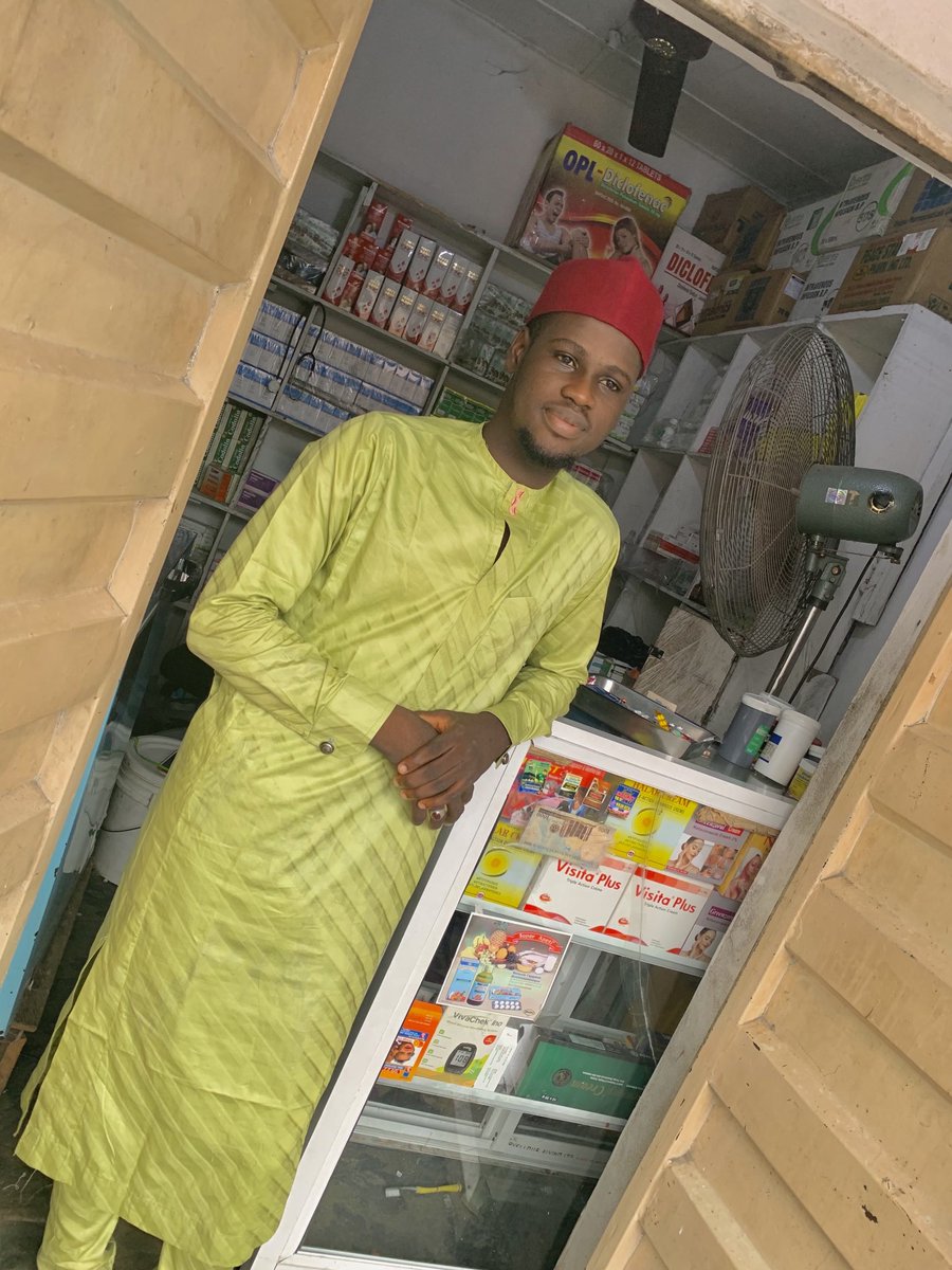 umar1lawali's tweet photo. My love life story is like riding on a trail or driving on a pompy road😂theres always a U turn,T junction,bus stop or pomp at the end,BT there are things am very grateful to God for, https://t.co/ruuB1ubmcc talented,beautiful,creative,smart,i dnt beg just to eat. https://t.co/RpHoCBim6D