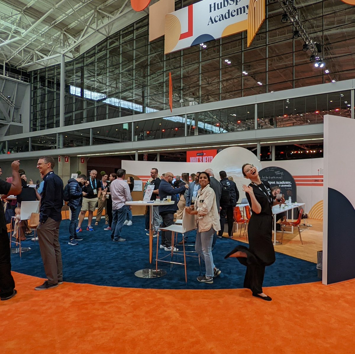 HubSpot Academy tweet media